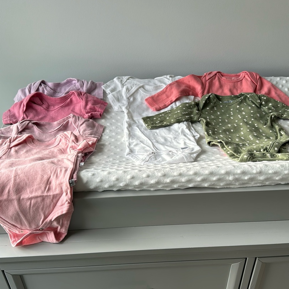 0-3 month Baby bundle - onesies and pjs
